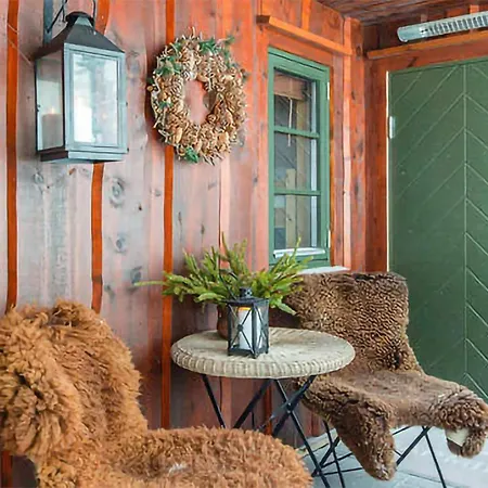 Vakantiehuis Lovely In With Sauna *
